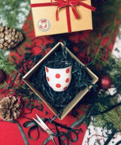 Red polka dot tea coffee mug with hand-painted dots from Kaase Atelier